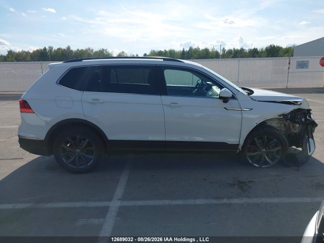 Volkswagen Tiguan 2022 3VV2B7AX2NM127927 Image 14
