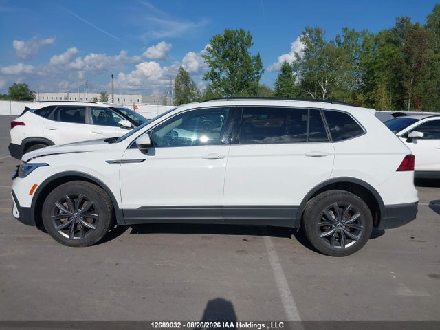 Volkswagen Tiguan 2022 3VV2B7AX2NM127927 Image 15