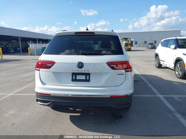 Volkswagen Tiguan 2022 3VV2B7AX2NM127927 Image 17