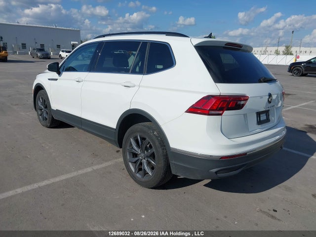 Volkswagen Tiguan 2022 3VV2B7AX2NM127927 Image 3