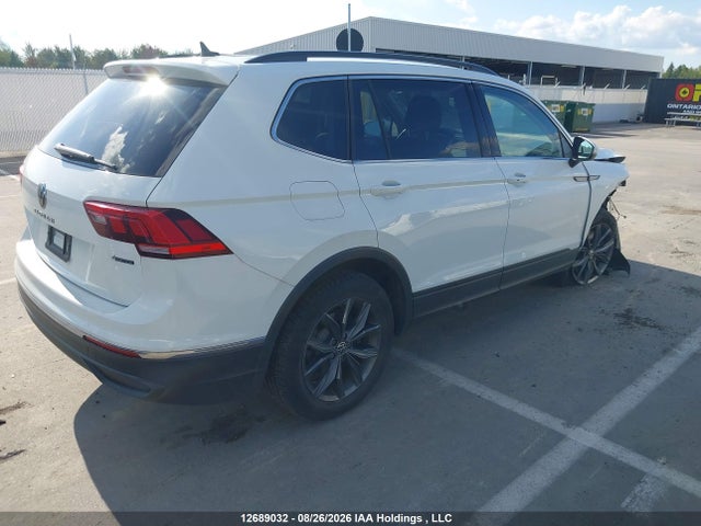 Volkswagen Tiguan 2022 3VV2B7AX2NM127927 Image 4
