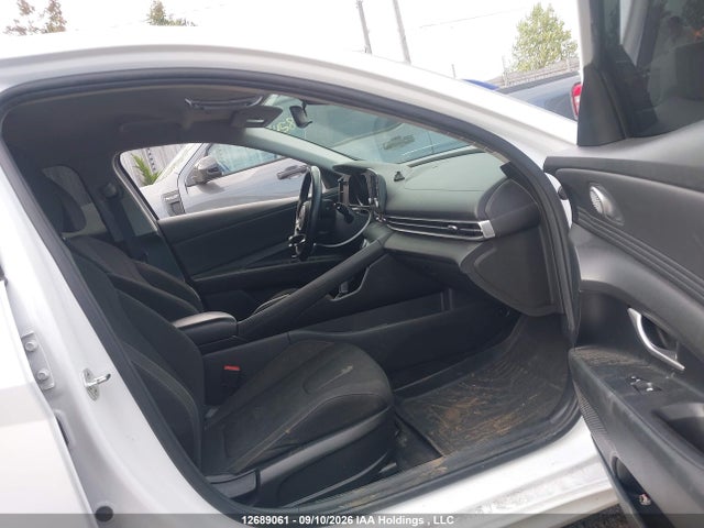 KMHLM4AG7MU081741 Hyundai Elantra Preferred Ivt