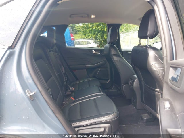 1FMCU9JA2SUB24274 Ford Escape Platinum