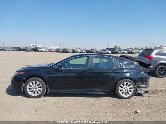 4T1G11AK3NU695541 Toyota CAMRY SE