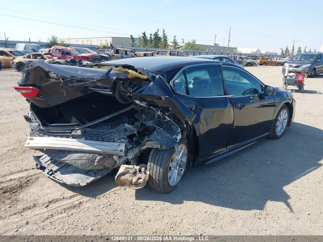 4T1G11AK3NU695541 Toyota CAMRY SE