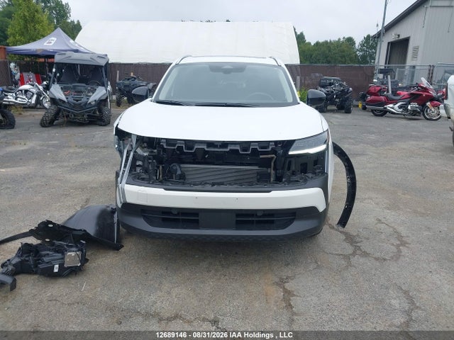 3N8AP6CB5TL317588 Nissan Kicks Sv Awd Cvt