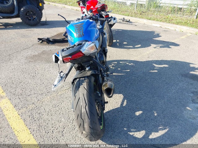 Suzuki GSX-R600 2022 JS1GN7FA4N7101186 Image 6