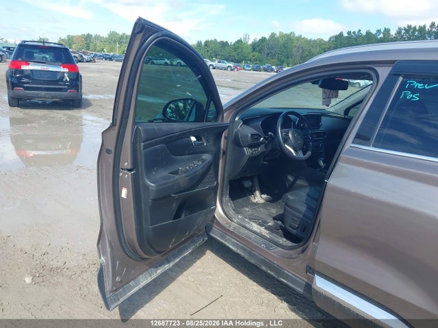 5NMS3CAA4KH015919 Hyundai Santa Fe Luxury