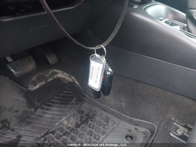 5YFBPMBE4NP301484 Toyota COROLLA LE