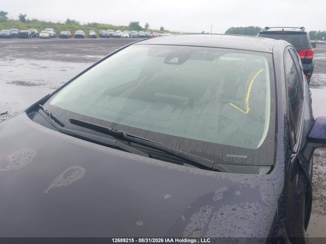 5YFBPMBE4NP301484 Toyota COROLLA LE