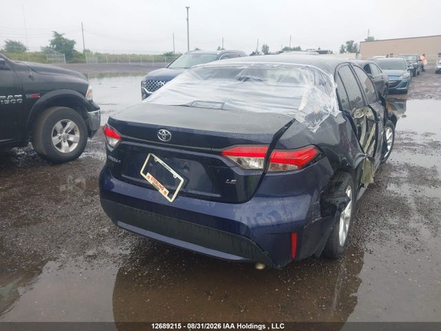 5YFBPMBE4NP301484 Toyota COROLLA LE