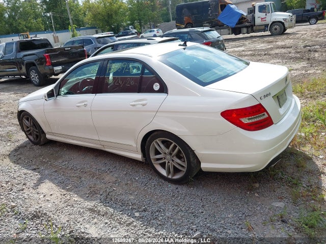 WDDGF8ABXEG230709 Mercedes-Benz C 300 4matic