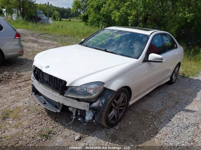 WDDGF8ABXEG230709 Mercedes-Benz C 300 4matic