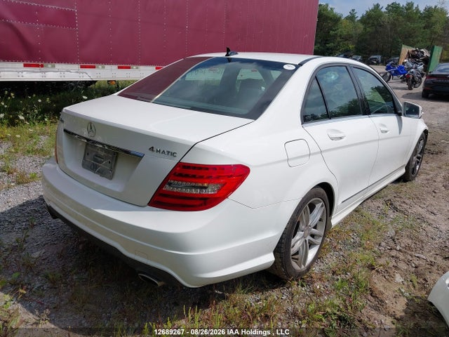 WDDGF8ABXEG230709 Mercedes-Benz C 300 4matic