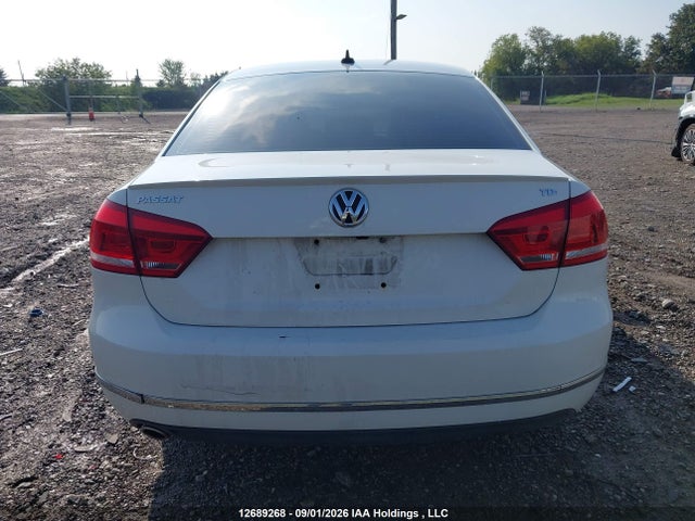 1VWBV7A33FC025040 Volkswagen Passat 2.0 Tdi Comfortline
