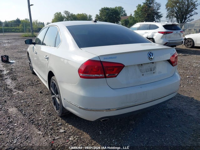 1VWBV7A33FC025040 Volkswagen Passat 2.0 Tdi Comfortline