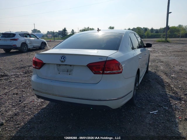1VWBV7A33FC025040 Volkswagen Passat 2.0 Tdi Comfortline