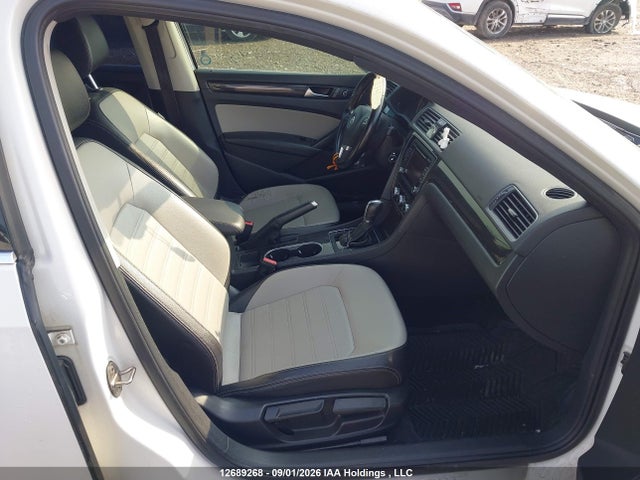 1VWBV7A33FC025040 Volkswagen Passat 2.0 Tdi Comfortline