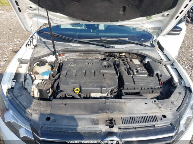1VWBV7A33FC025040 Volkswagen Passat 2.0 Tdi Comfortline