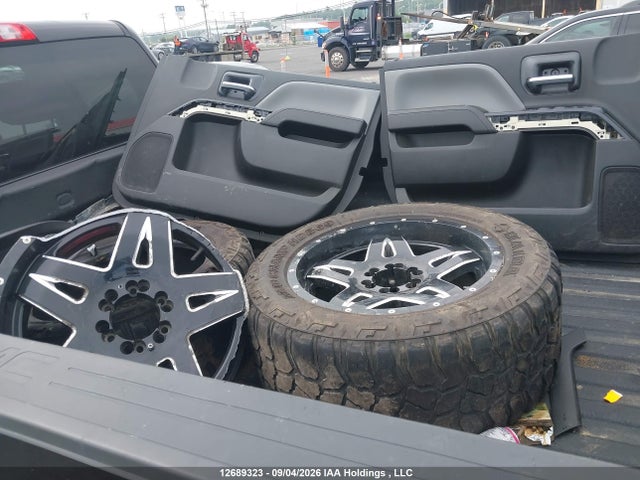 GMC SIERRA 1500 2018 1GTV2LEC8JZ284561 Image 12