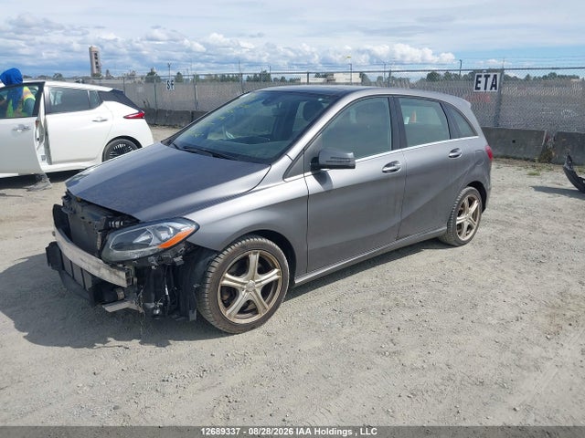 2015 Mercedes-benz B 250 4matic მანქანა იყიდება აუქციონზე, vin: WDDMH4GB7FJ365924, აუქციონის ნომერი: 12689337
