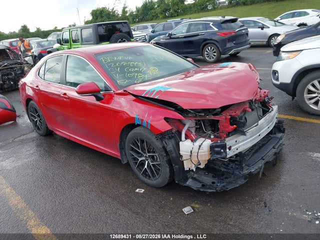 12689431 :رقم المزاد ، 4T1G11BK8RU109842 vin ، 2024 Toyota Camry Se مزاد بيع