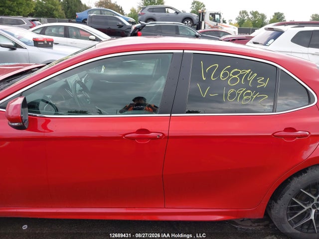 12689431 :رقم المزاد ، 4T1G11BK8RU109842 vin ، 2024 Toyota Camry Se مزاد بيع