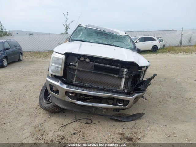 1FT8W3BT3FEC19363 Ford F-350 Lariat