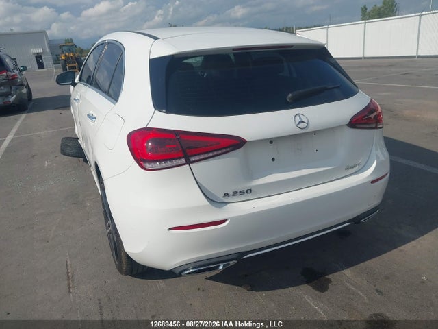 WDD3F4HB7KJ085267 Mercedes-Benz A 250 4matic
