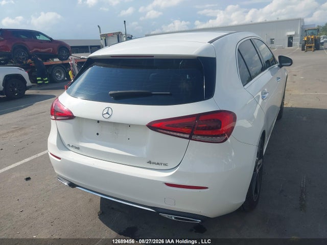 WDD3F4HB7KJ085267 Mercedes-Benz A 250 4matic