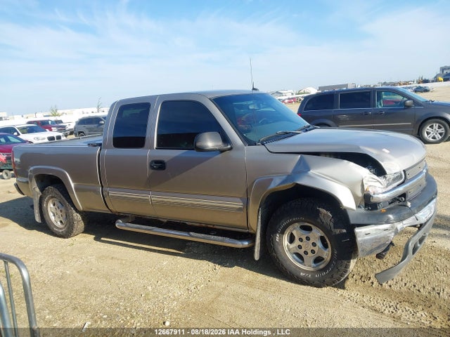 2002 Chevrolet Silverado 1500 Ls/lt მანქანა იყიდება აუქციონზე, vin: 2GCEK19T521402851, აუქციონის ნომერი: 12667911