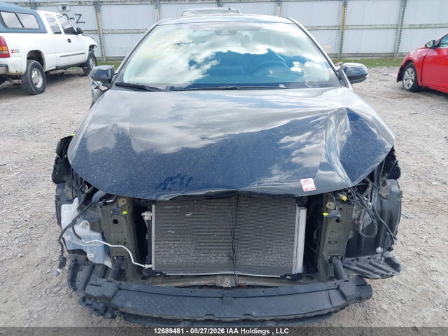 12689481 :رقم المزاد ، 5YFBPRBE7LP016420 vin ، 2020 Toyota Corolla Xle مزاد بيع