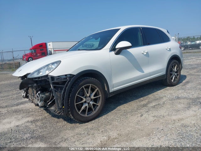 Porsche Cayenne Platinum Edition 2014 WP1AA2A20ELA02963 Image 2