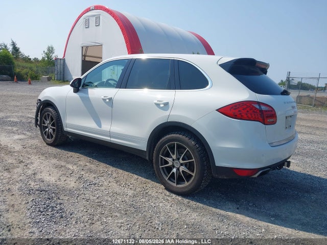 Porsche Cayenne Platinum Edition 2014 WP1AA2A20ELA02963 Image 3
