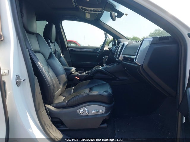 Porsche Cayenne Platinum Edition 2014 WP1AA2A20ELA02963 Image 5