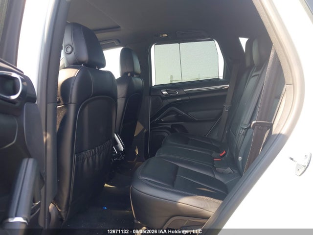 Porsche Cayenne Platinum Edition 2014 WP1AA2A20ELA02963 Image 8