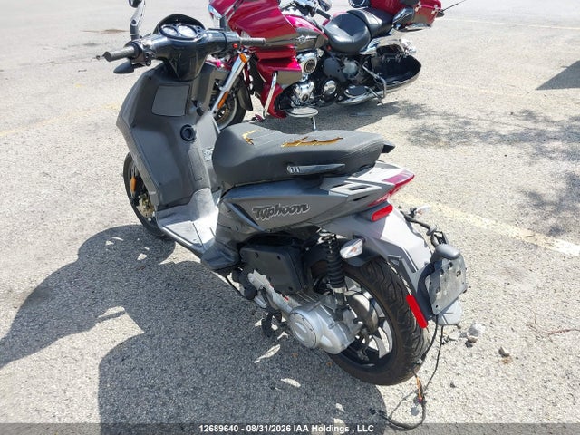 ZAPC506B9K4003352 Piaggio Typhoon