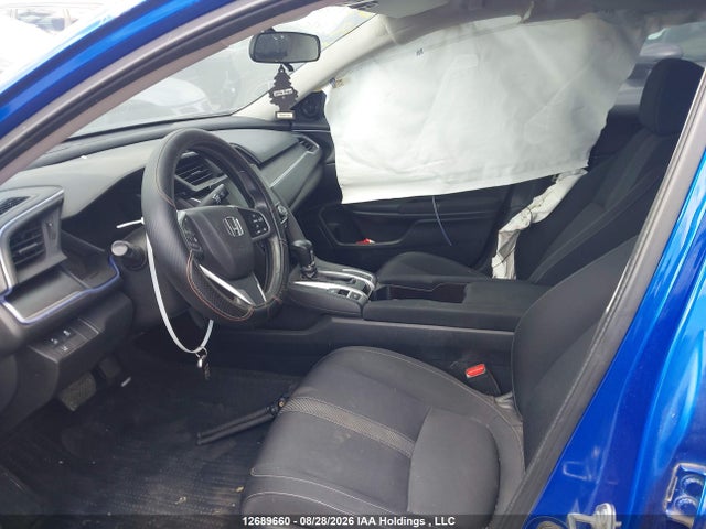 12689660 :رقم المزاد ، 2HGFC2F68JH015577 vin ، 2018 Honda Civic Se مزاد بيع