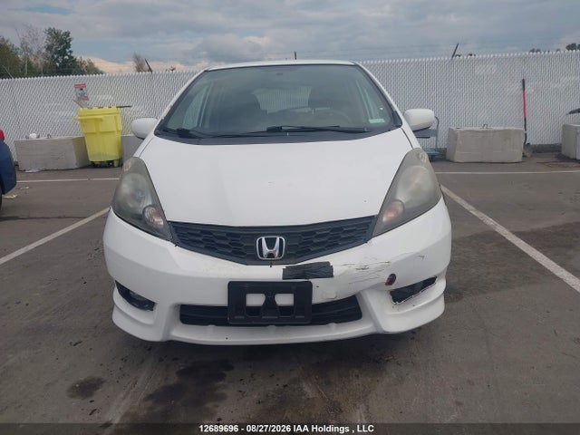 2013 Honda Fit მანქანა იყიდება აუქციონზე, vin: LUCGE8H77D3004918, აუქციონის ნომერი: 12689696