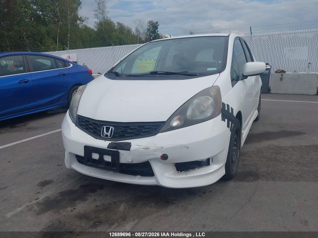 2013 Honda Fit მანქანა იყიდება აუქციონზე, vin: LUCGE8H77D3004918, აუქციონის ნომერი: 12689696
