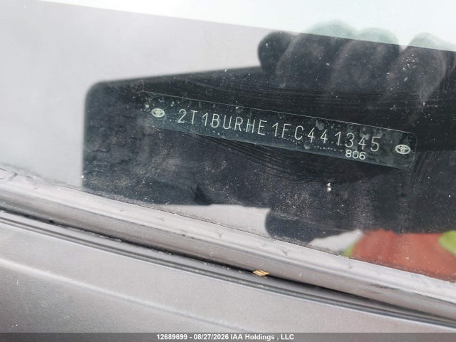 12689699 :رقم المزاد ، 2T1BURHE1FC441345 vin ، 2015 Toyota Corolla Le مزاد بيع