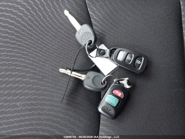 5NPDH4AE1GH787274 Hyundai ELANTRA GL