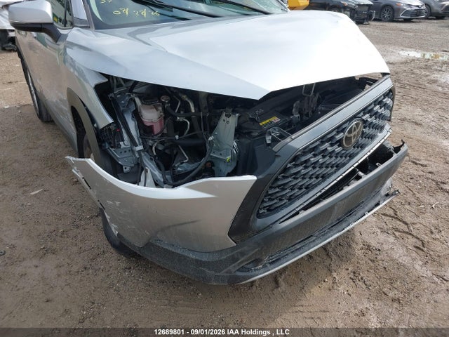 Toyota Corolla Cross Le 2022 7MUCAABG1NV030497 Image 21