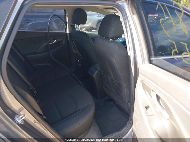 KMHH35LE7LU131255 Hyundai Elantra Gt Preferred Manual