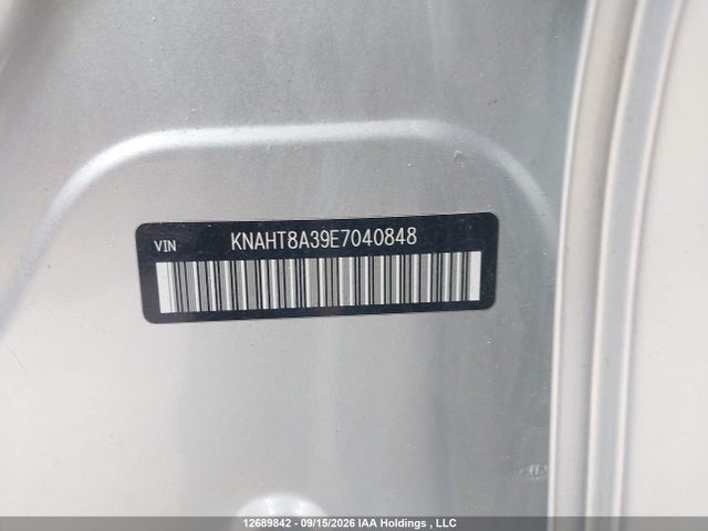 KNAHT8A39E7040848 KIA Rondo