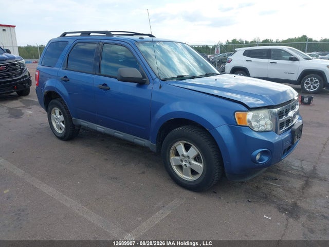 2010 Ford Escape მანქანა იყიდება აუქციონზე, vin: 1FMCU9DGXAKB39003, აუქციონის ნომერი: 12689907