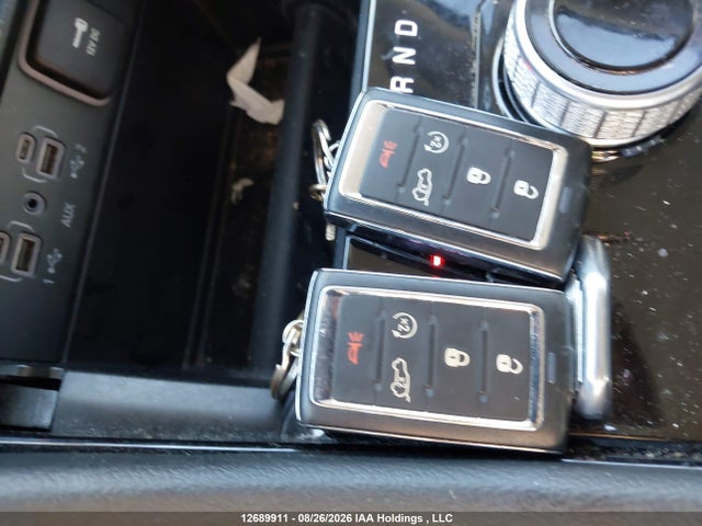 Продажа на аукционе авто 2023 Jeep Grand Cherokee Limited, vin: 1C4RJHBG4PC540019, номер лота: 12689911