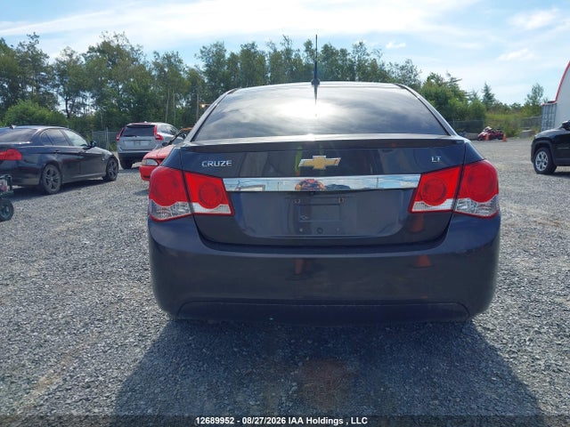 Chevrolet Cruze 2014 1G1PC5SBXE7263007 Image 16