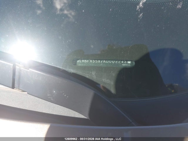12689962 :رقم المزاد ، LRBFX3SX7KD002243 vin ، 2019 Buick Envision Premium مزاد بيع
