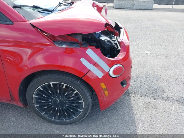 ZFAFFAA44RX213500 Fiat 500 E Red